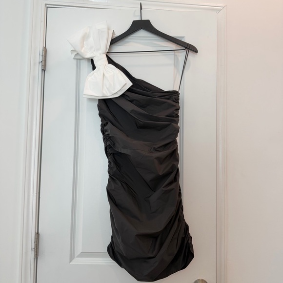 Amanda Uprichard Genovia One Shoulder Bow Mini Dress Black - Picture 3 of 7